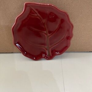 Pottery Barn Autumn Leaf Plate. Snack Appetizer . 5x4.5 Cranberry Color